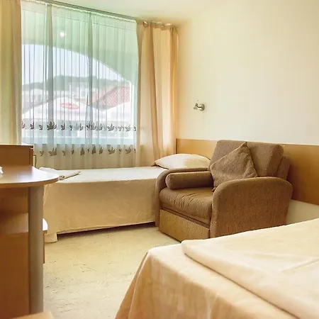 Diamond Hotel 3*