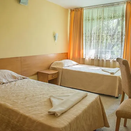 Diamond Hotel 3*