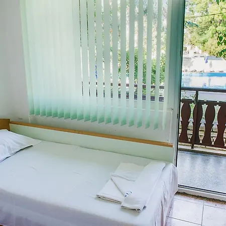 Diamond Hotel 3*